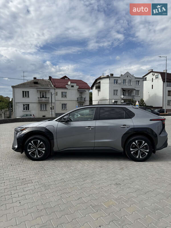 Внедорожник / Кроссовер Toyota bZ4X 2022 в Львове