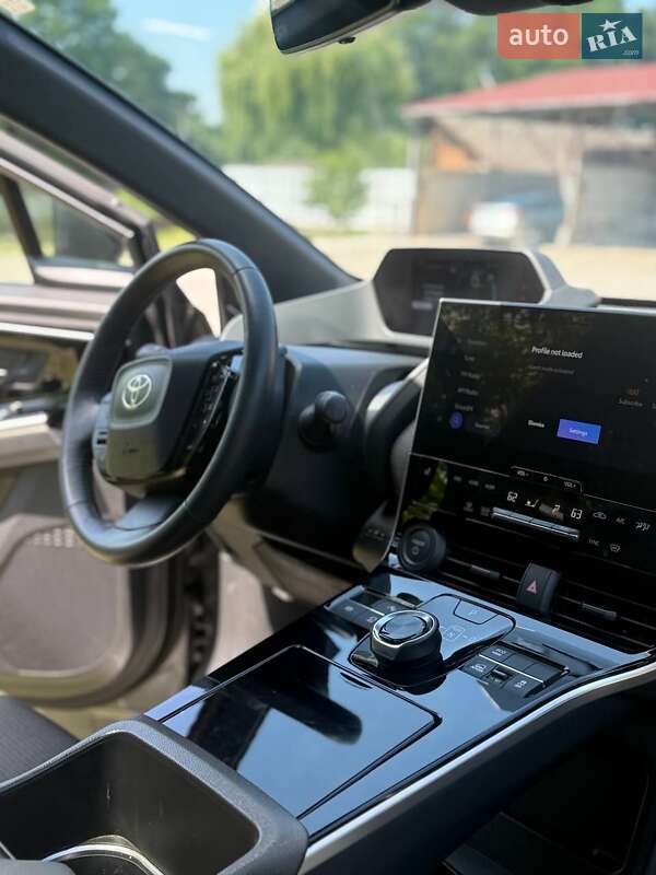 Внедорожник / Кроссовер Toyota bZ4X 2022 в Хмельницком