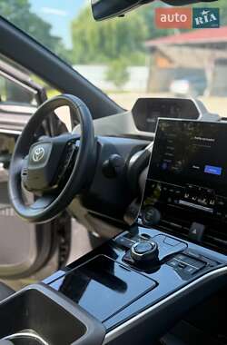 Внедорожник / Кроссовер Toyota bZ4X 2022 в 