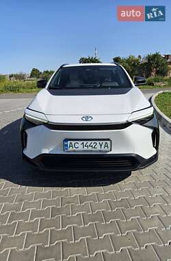Внедорожник / Кроссовер Toyota bZ4X 2022 в 