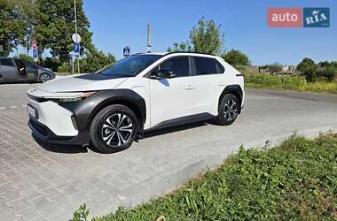 Внедорожник / Кроссовер Toyota bZ4X 2022 в 
