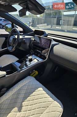Внедорожник / Кроссовер Toyota bZ4X 2022 в 