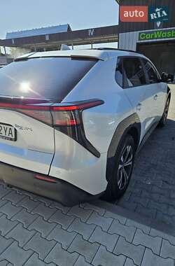 Внедорожник / Кроссовер Toyota bZ4X 2022 в 