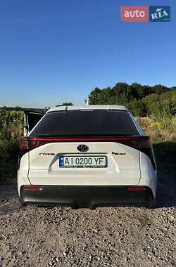 Внедорожник / Кроссовер Toyota bZ4X 2023 в 