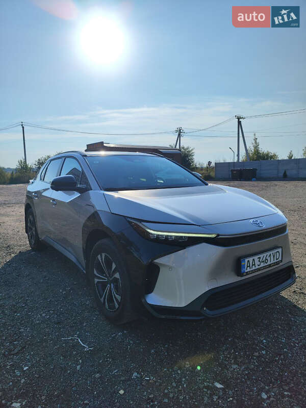 Внедорожник / Кроссовер Toyota bZ4X 2023 в Киеве фото 3 Внедорожник / Кроссовер Toyota bZ4X 2023 в Киеве