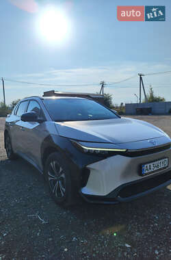 Внедорожник / Кроссовер Toyota bZ4X 2023 в 