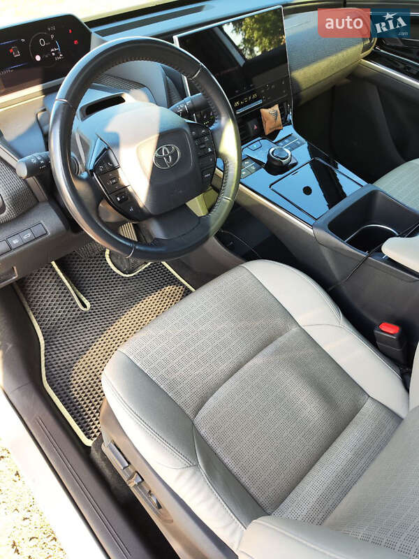 Внедорожник / Кроссовер Toyota bZ4X 2023 в Киеве фото 10 Внедорожник / Кроссовер Toyota bZ4X 2023 в Киеве