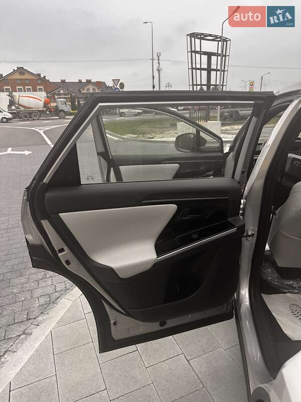 Внедорожник / Кроссовер Toyota bZ4X 2024 в Львове