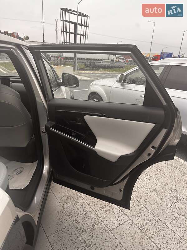 Внедорожник / Кроссовер Toyota bZ4X 2024 в Львове