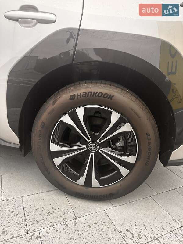 Внедорожник / Кроссовер Toyota bZ4X 2024 в Львове