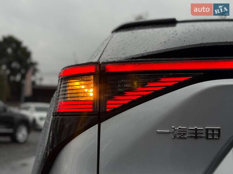 Внедорожник / Кроссовер Toyota bZ4X 2022 в Ровно