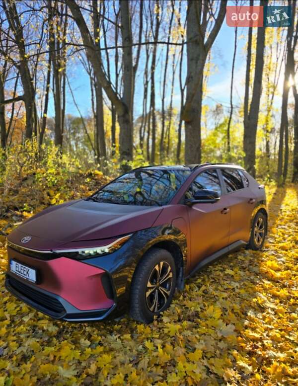 Внедорожник / Кроссовер Toyota bZ4X 2023 в Тернополе