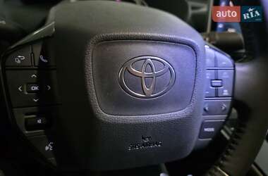 Внедорожник / Кроссовер Toyota bZ4X 2023 в 
