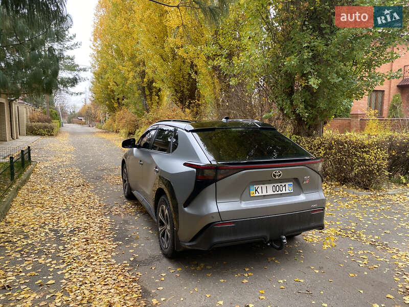 Позашляховик / Кросовер Toyota bZ4X 2022 в Харкові
