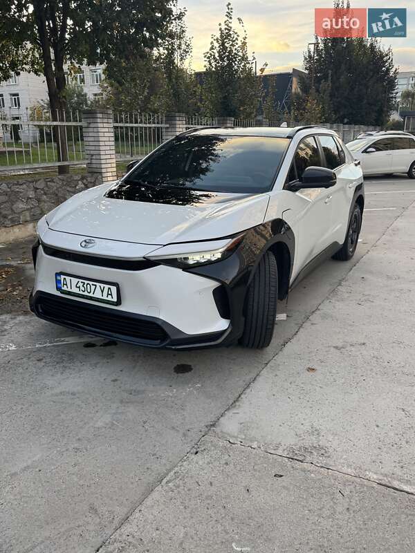 Внедорожник / Кроссовер Toyota bZ4X 2022 в Белой Церкви