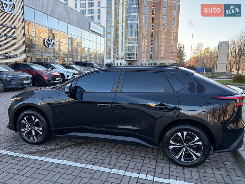 Внедорожник / Кроссовер Toyota bZ4X 2023 в Луцке