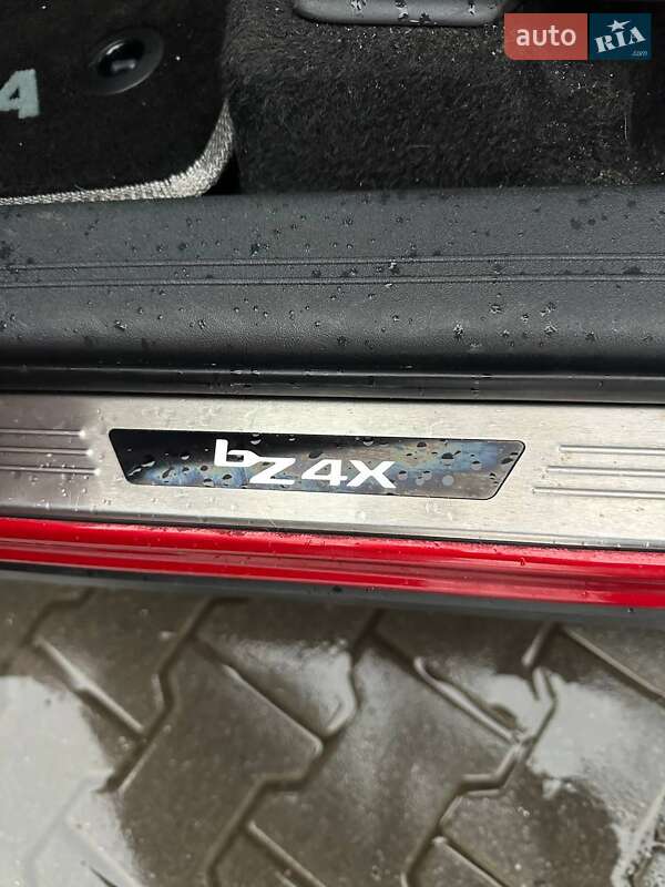 Позашляховик / Кросовер Toyota bZ4X 2023 в Києві