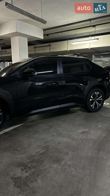 Внедорожник / Кроссовер Toyota bZ4X 2022 в Киеве фото 3 Внедорожник / Кроссовер Toyota bZ4X 2022 в Киеве