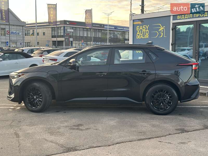 Внедорожник / Кроссовер Toyota bZ4X 2022 в Киеве