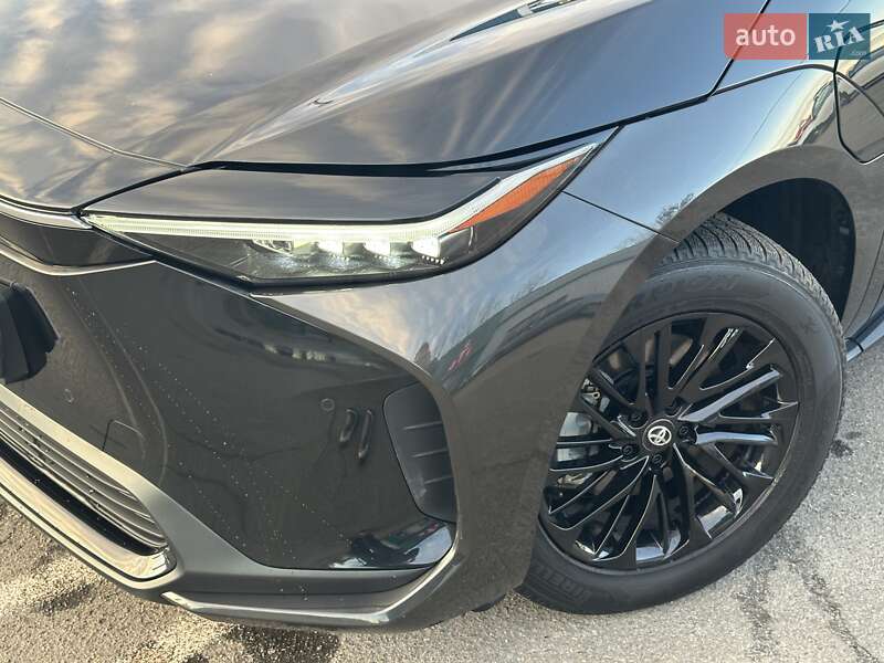 Внедорожник / Кроссовер Toyota bZ4X 2022 в Киеве