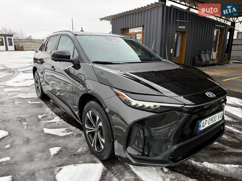 Внедорожник / Кроссовер Toyota bZ4X 2023 в Запорожье