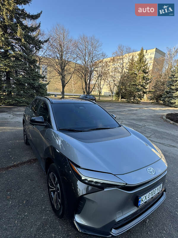 Внедорожник / Кроссовер Toyota bZ4X 2023 в Лозовой
