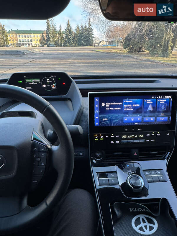 Внедорожник / Кроссовер Toyota bZ4X 2023 в Лозовой