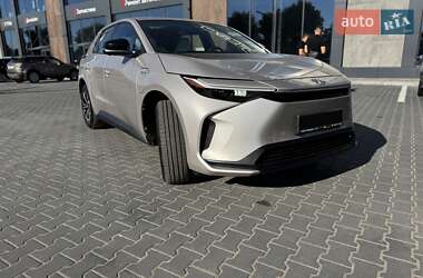 Внедорожник / Кроссовер Toyota bZ4X 2025 в Киеве