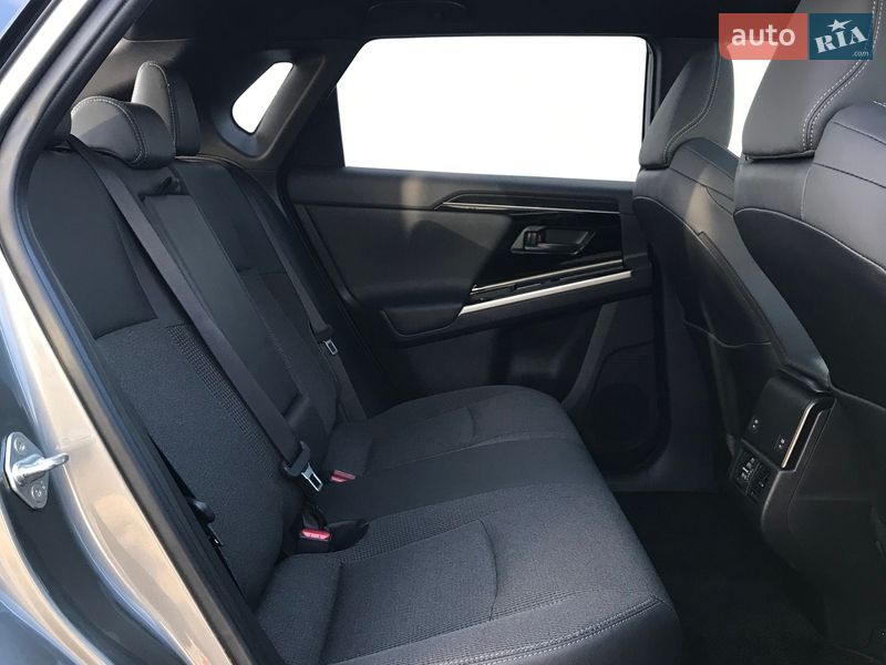 Внедорожник / Кроссовер Toyota bZ4X 2024 в Киеве