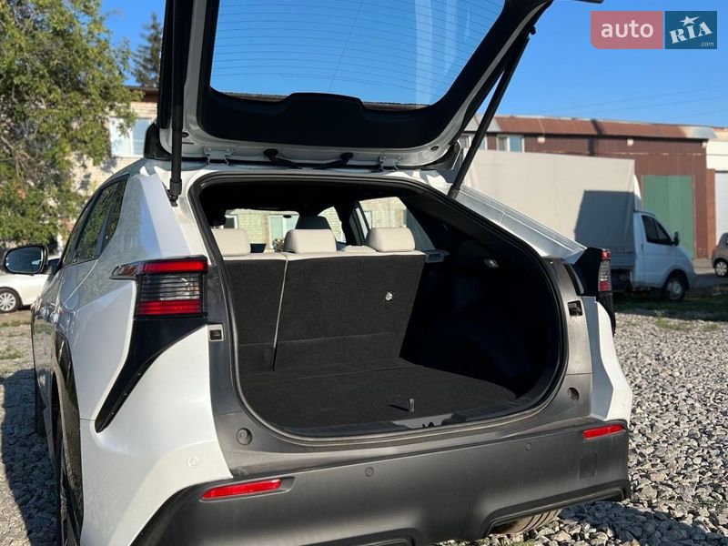 Внедорожник / Кроссовер Toyota bZ4X 2022 в Харькове