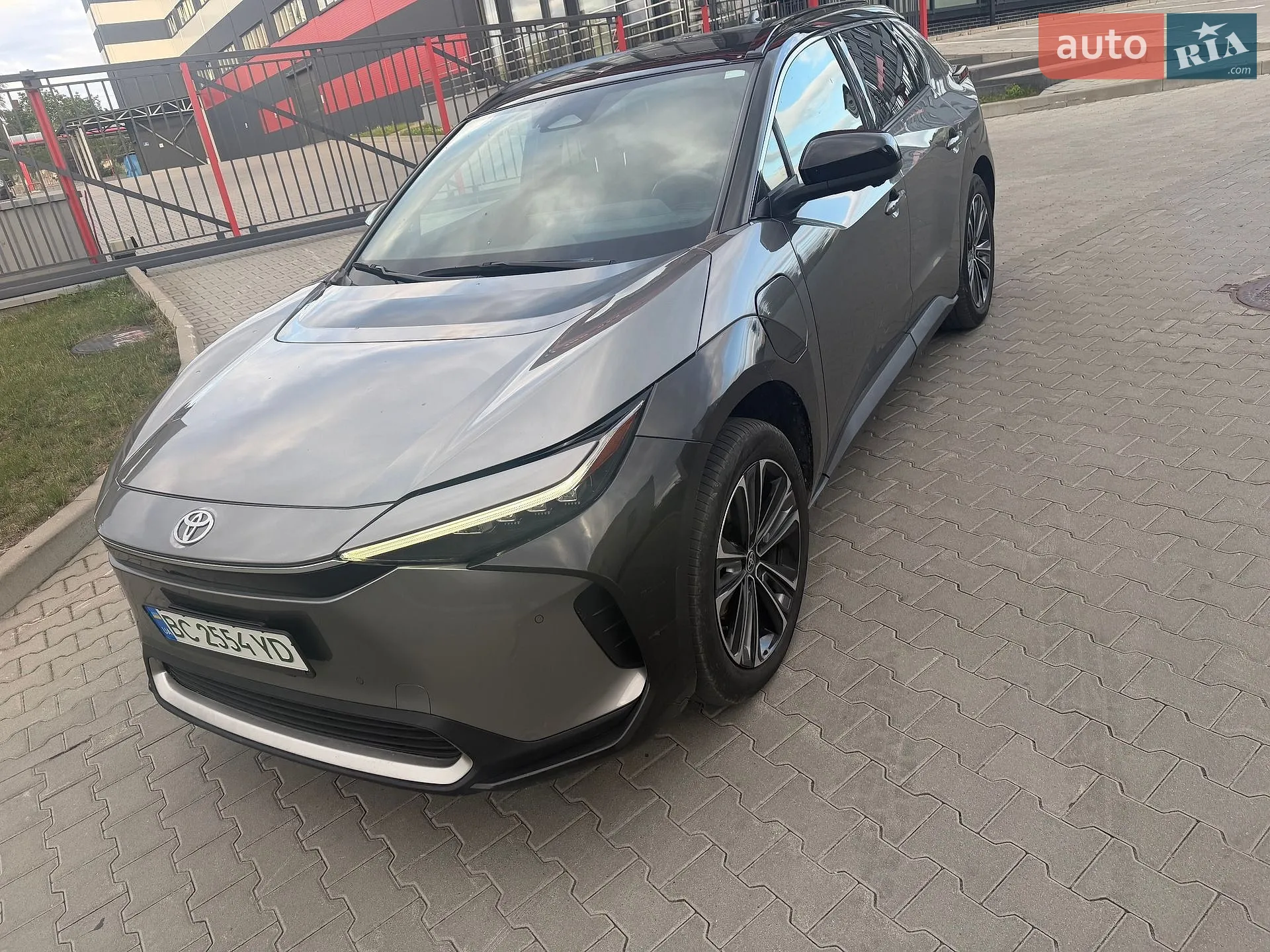 2023 Toyota bZ4X - мініатюра 3
