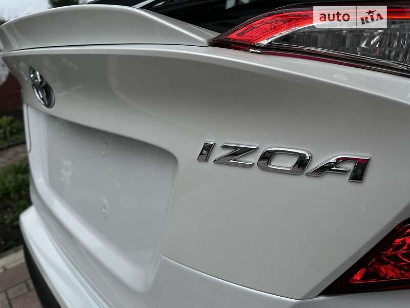 Внедорожник / Кроссовер Toyota C-HR EV 2022 в Новояворовске