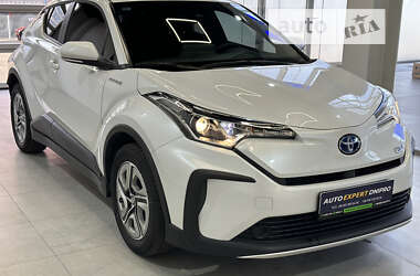 Позашляховик / Кросовер Toyota C-HR EV 2022 в Дніпрі