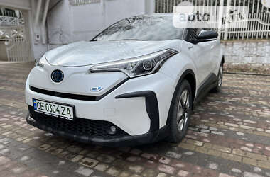 Позашляховик / Кросовер Toyota C-HR EV 2022 в Чернівцях