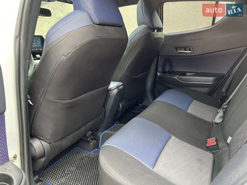 Внедорожник / Кроссовер Toyota C-HR EV 2022 в Черновцах фото 26 Внедорожник / Кроссовер Toyota C-HR EV 2022 в Черновцах