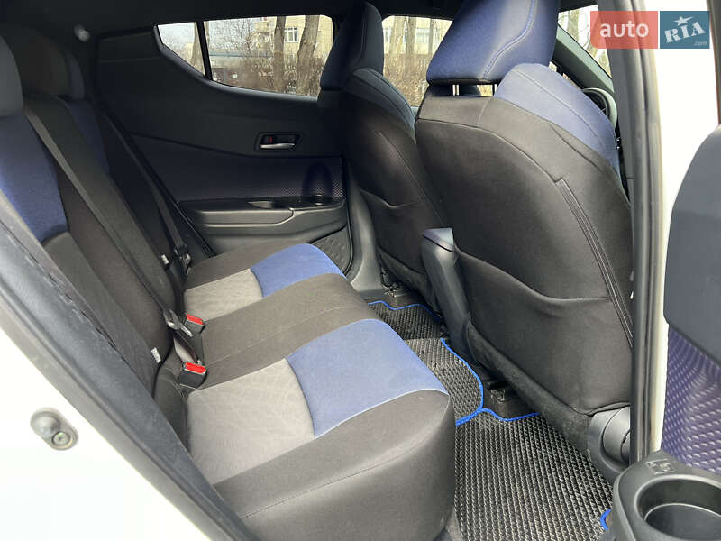 Внедорожник / Кроссовер Toyota C-HR EV 2022 в Черновцах фото 28 Внедорожник / Кроссовер Toyota C-HR EV 2022 в Черновцах