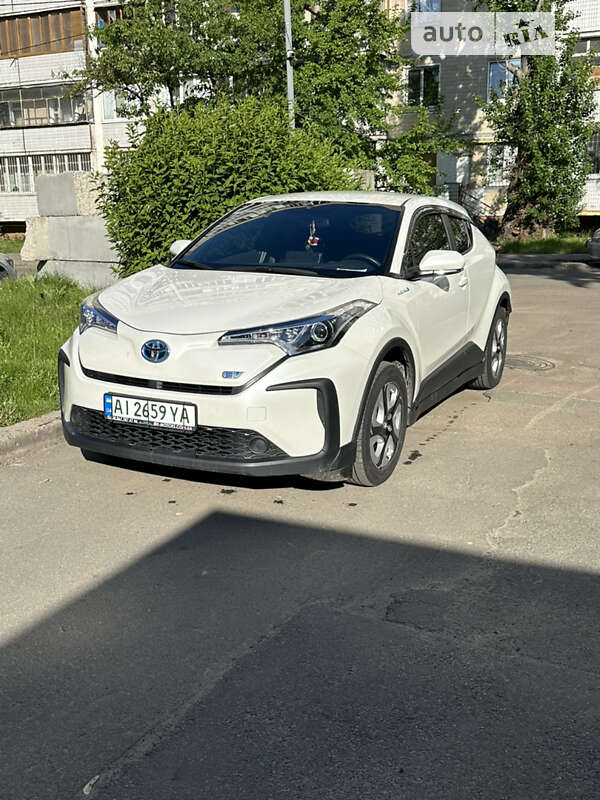 Внедорожник / Кроссовер Toyota C-HR EV 2020 в Киеве