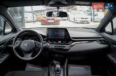 Внедорожник / Кроссовер Toyota C-HR EV 2021 в 