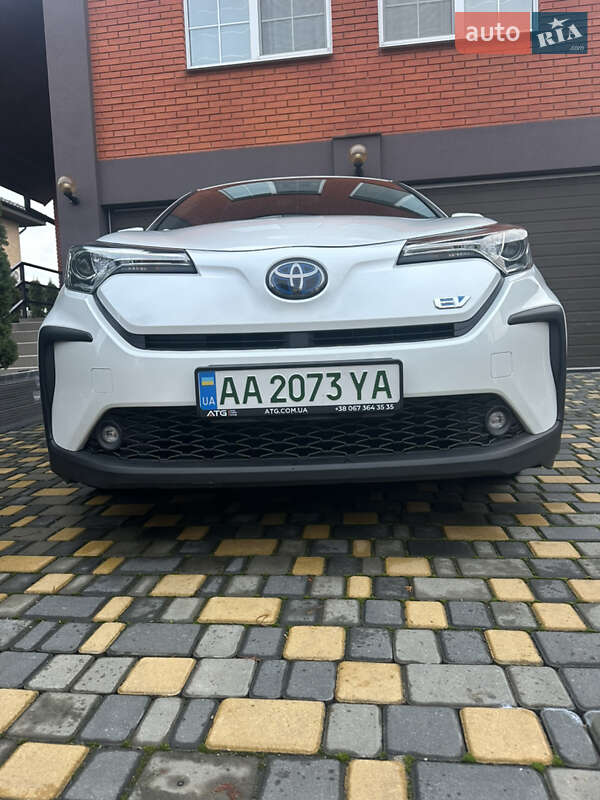 Позашляховик / Кросовер Toyota C-HR EV 2021 в Києві