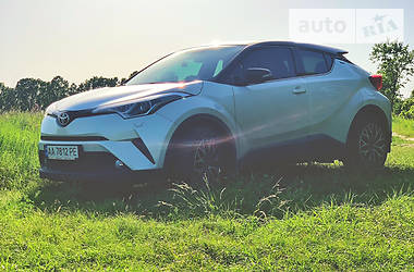 Toyota C-HR 2016