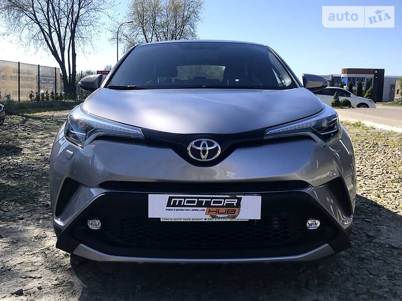 Внедорожник / Кроссовер Toyota C-HR 2017 в Львове