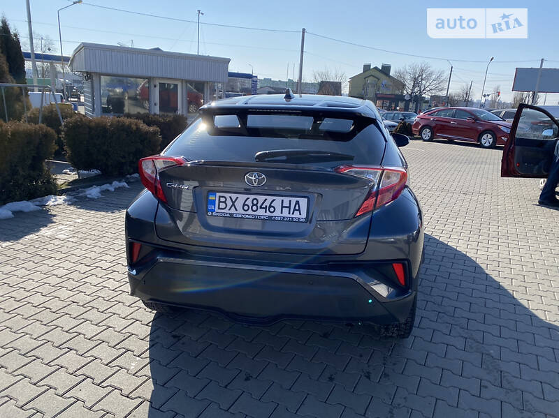 Позашляховик / Кросовер Toyota C-HR 2021 в Хмельницькому фото 5 Позашляховик / Кросовер Toyota C-HR 2021 в Хмельницькому