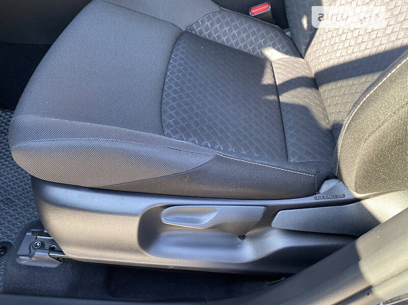 Позашляховик / Кросовер Toyota C-HR 2021 в Хмельницькому фото 22 Позашляховик / Кросовер Toyota C-HR 2021 в Хмельницькому