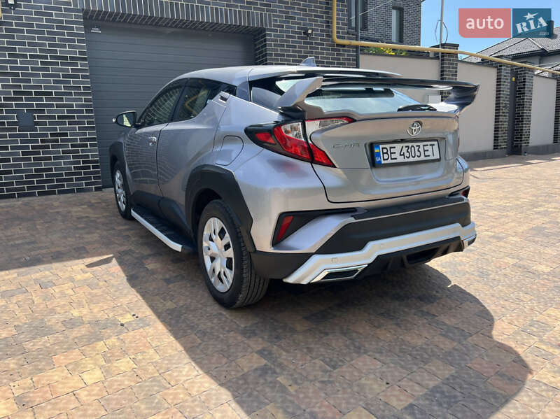 Внедорожник / Кроссовер Toyota C-HR 2019 в Николаеве