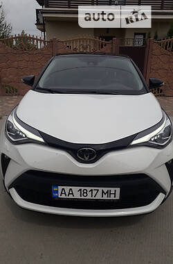 Внедорожник / Кроссовер Toyota C-HR 2021 в Киеве