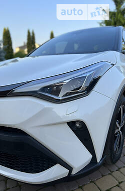 Внедорожник / Кроссовер Toyota C-HR 2019 в Рожнятове