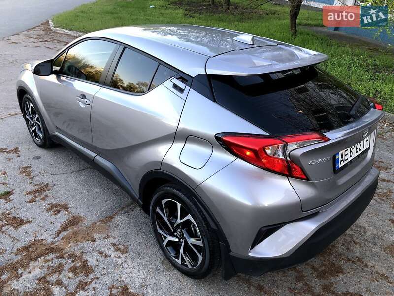 Позашляховик / Кросовер Toyota C-HR 2020 в Дніпрі фото 4 Позашляховик / Кросовер Toyota C-HR 2020 в Дніпрі