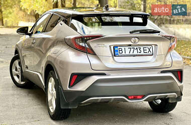 Внедорожник / Кроссовер Toyota C-HR 2016 в Горишних Плавнях