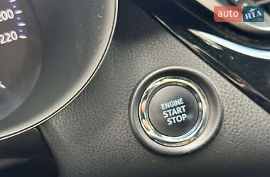 Внедорожник / Кроссовер Toyota C-HR 2016 в Горишних Плавнях