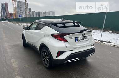 Позашляховик / Кросовер Toyota C-HR 2020 в Києві